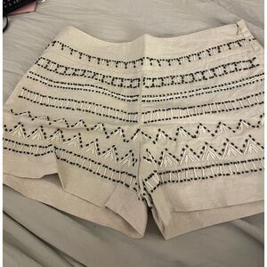ANN TAYLOR LOFT EMBELLISHED Beaded Embroidered Beige LINEN Shorts. NWT.   SIZE 4